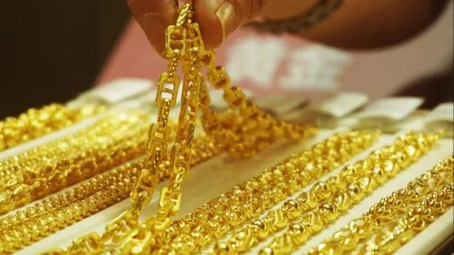817.50 Dirhams ، 21 قيراط سعر الذهب اليوم فبراير 2025