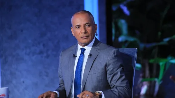 أتمنى الشفاء لـ محمود الخطيب وهو رجل دولة