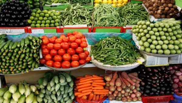 أسعار الفاكهة والخضروات اليوم الجمعة
