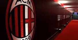 إيه سي ميلان يعود إلى الشرق الأوسط ليشارك مشجعيه الاحتفال بكأس السوبر الإيطالية في تجربة حصرية