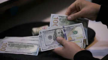 ارتفاع أسعار الدولار في بغداد وأربيل