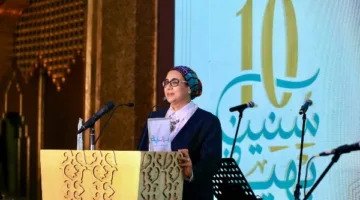 السيدة الفلسطينية ستظل دائما في أرضها