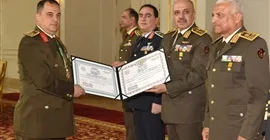 الفريق أول عبد المجيد صقر القائد العام للقوات المسلحة يكرم عدداً من القادة الذين أوفوا العطاء بالقوات المسلحة