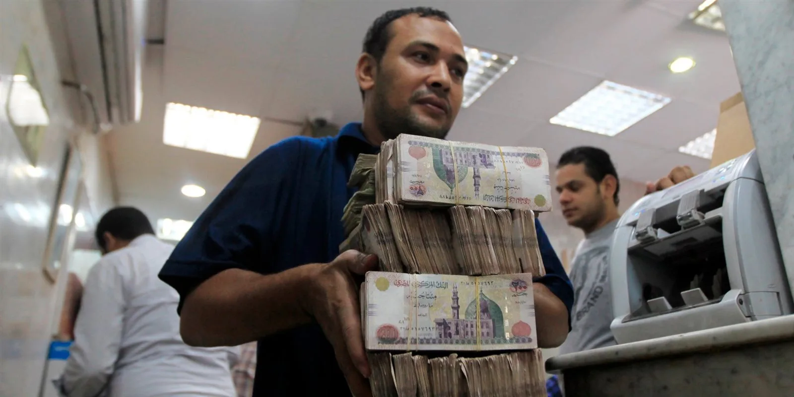 بقيمة 2.6 مليون.. تمويل 213 مشروعا متناهى الصغر خلال يناير الماضى بقنا