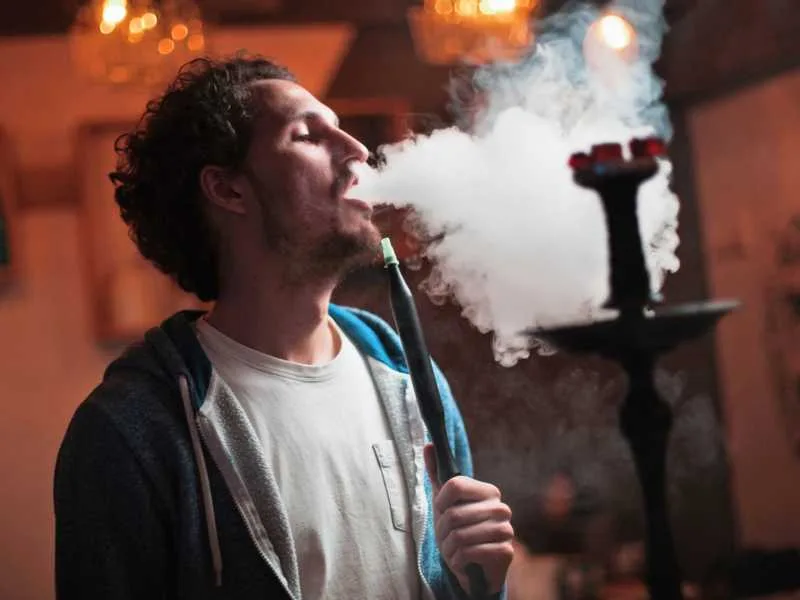 تسبب 5 أنواع من السرطان| أضرار لا تتوقعها لـ الشيشة.. كيف تنجو بنفسك في رمضان؟