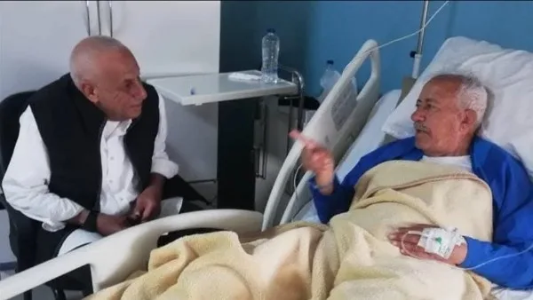 حسين لبيب يزور أحمد عبد الحليم بعد إجرائه عملية جراحية