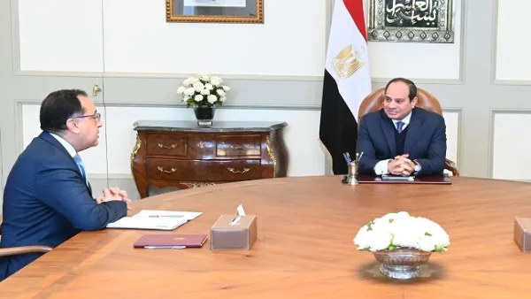 داعياً الله باستمرار مسيرة النهضة.. مدبولي يهنئ الرئيس السيسي بمناسبة قرب حلول شهر رمضان