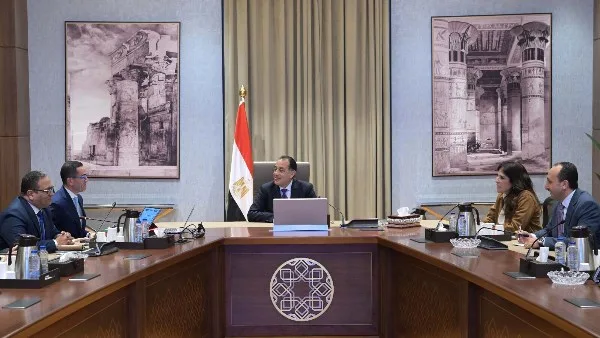 رئيس الوزراء يبحث مع وزير التجارة الخارجية جهود جذب الاستثمارات