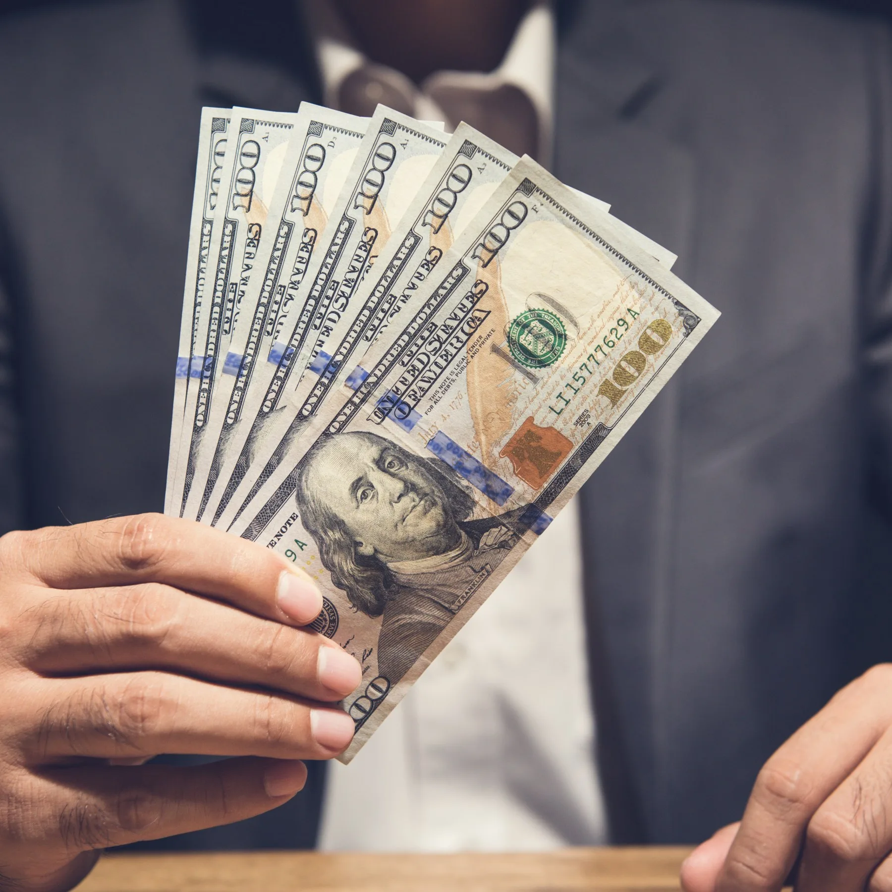 سعر الدولار الآن في مصر ، تكشف الأرقام عن مفاجآت الأسواق