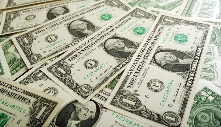 سعر الدولار هو الآن بعد الزيادة الأخيرة ، والأخضر حوالي 3 piassters