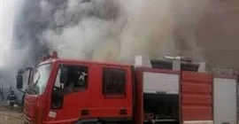 سوهاج.. السيطرة علي حريق محل بقاله بدار السلام