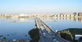 سوهاج.. مصرع طبيبة تحاليل صدمتها سيارة أعلي كوبري أخميم
