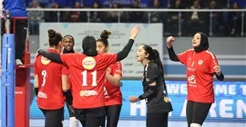 «سيدات طائرة الأهلي» يفوز على الزمالك ويتوج بكأس السوبر