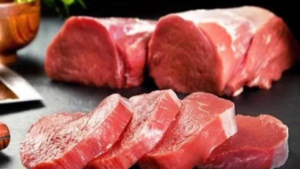 طرح لحوم بكميات كبيرة بسعر 270 جنيهًا للكيلو في سوهاج