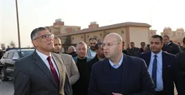 محافظ الجيزة يتفقد التجهيزات النهائية لمشروع إسكان الديسمي لتسكين ٢٥٦ أسرة من متضرري السيول بالصف