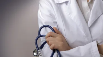 وظائف طبية بالخارج برواتب تصل لـ 200 ألف جنيه، التخصصات المطلوبة والتفاصيل