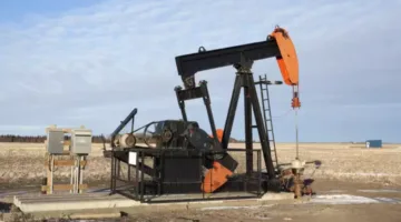 انخفاض أسعار النفط وسط مخاوف المستثمرين من الرسوم الجمركية