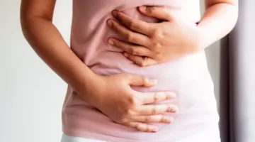 بعد سفرة أول يوم رمضان .. أسباب انتفاخ البطن وعلاجه