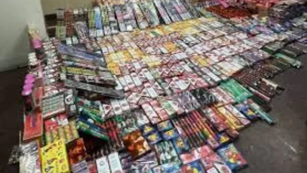 حبس عامل بتهمة حيازة 4 ملايين قطعة ألعاب نارية بالقاهرة