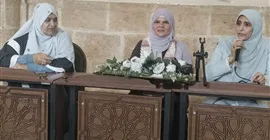 للوالدين دور كبير في غرس حب العبادات والطاعات لدى الأبناء