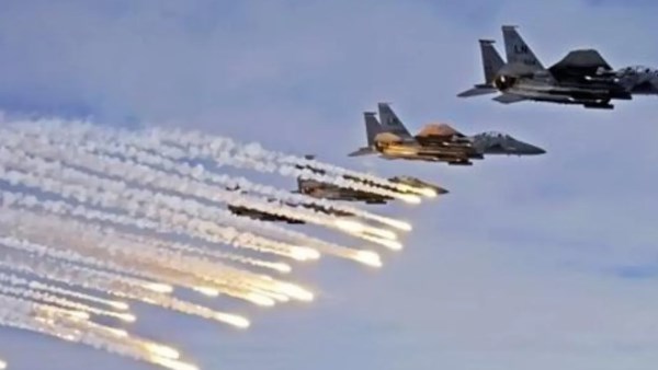 الجيش الإسرائيلي يبدأ غارات على جنوب لبنان.. وهيئة البث تؤكد أنه لا عمل عسكري واسع النطاق