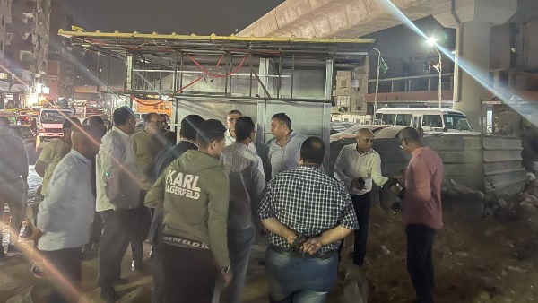 زرع 55 عمود كهرباء.. رجال الإنارة بمدينة العياط يصنعون ملحمة لإضاءة طريق 53 المريوطية