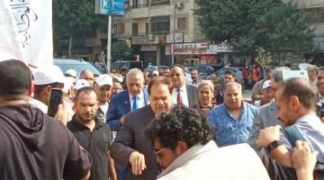 فرحة وزغاريد في استقبال النائب محمد أبو العينين أمام مدرسة الشهيد العميد عامر عبد المقصود بالدقي